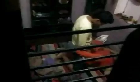Asya sürtük çok azgın MİLF olduğunu yeşilçamdasex Sandra kabarcık poposunu ve mükemmel göğüsleri havasını alır